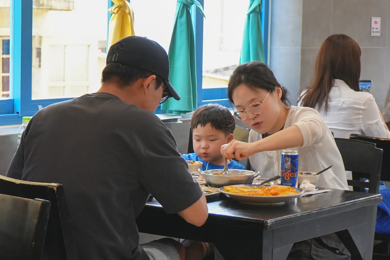 Kinh Nghiệm Ăn Hải Sản Đà Nẵng Cho Du Khách: Cách Chọn Hải Sản Tươi Ngon