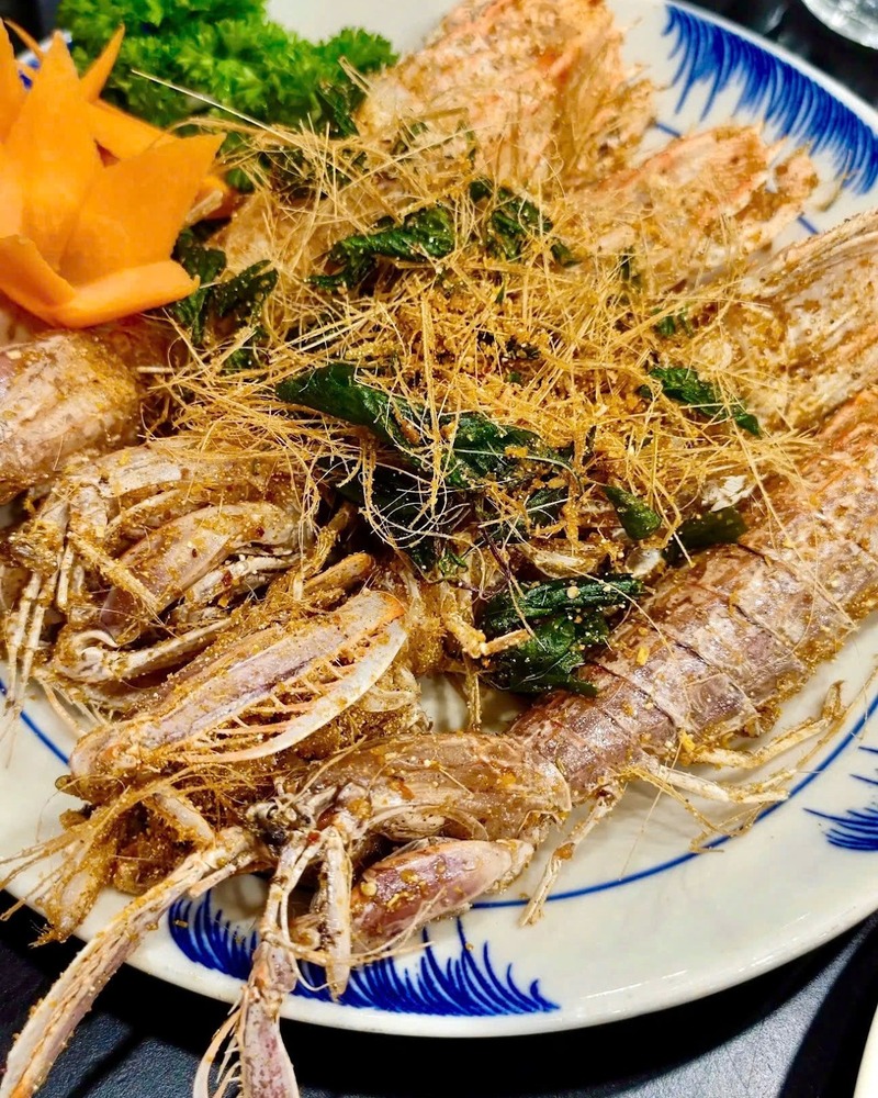 Bề bề rang muối (tôm tít rang muối)