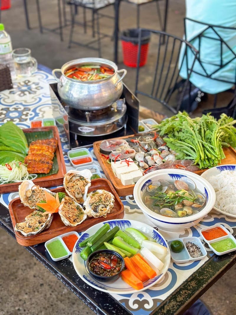 Mộc Seafood có nhận đặt món trước không?