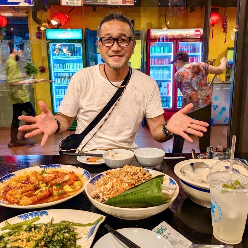 Không gian quán mộc seafood