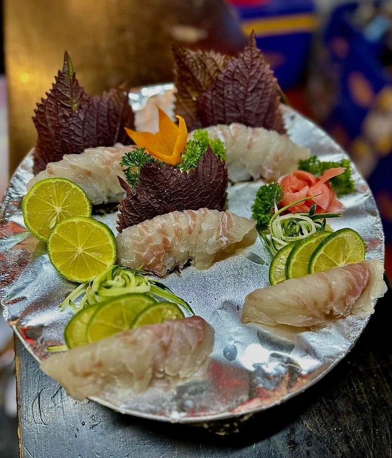 Sashimi hải sản tươi sống
